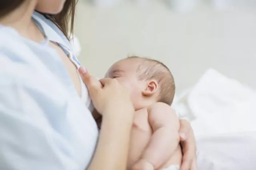 国际母乳喂养周，资深专家告诉您，实现纯母乳喂养都不难