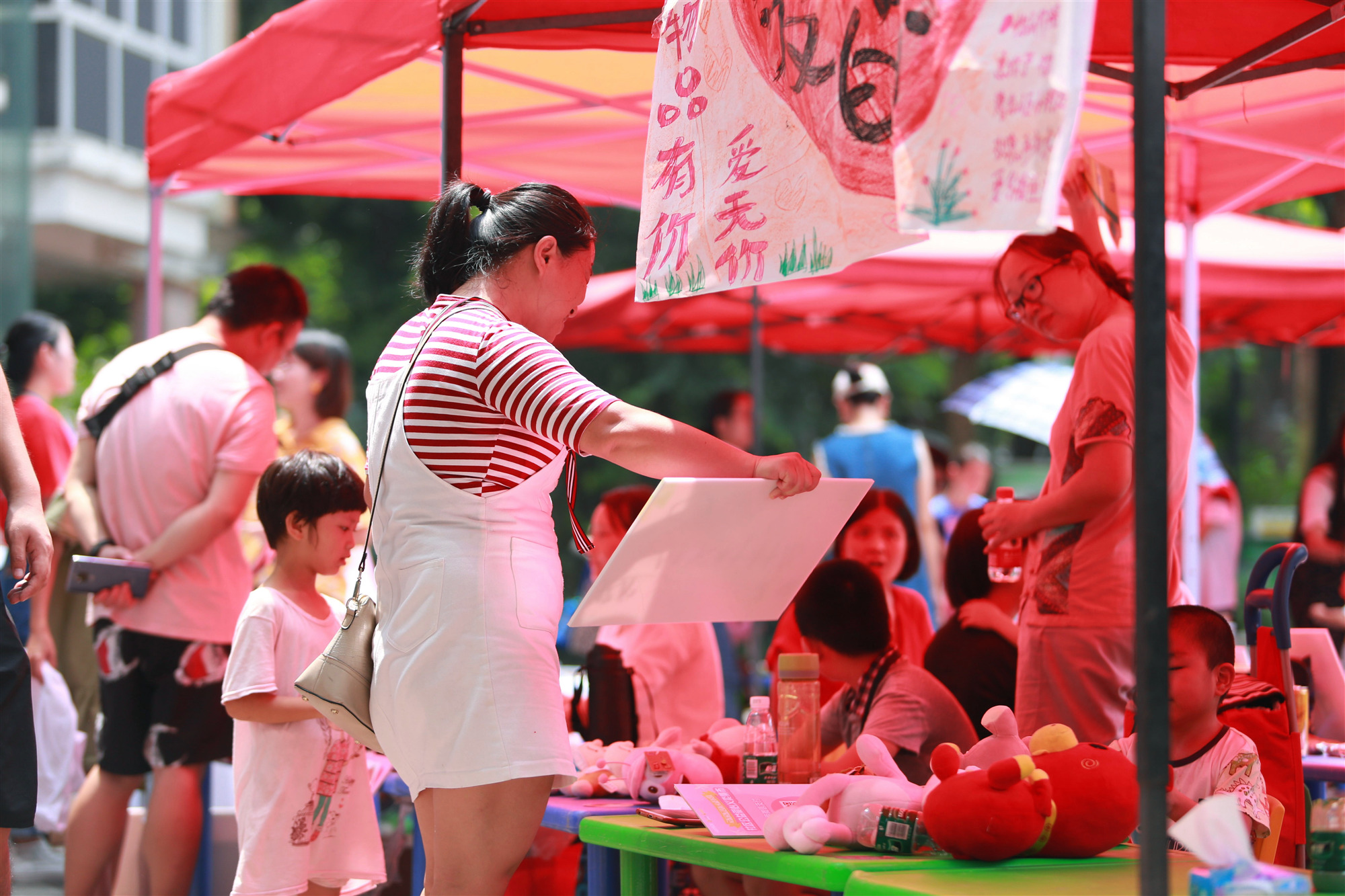 小掌櫃獻大愛心 立樂家義賣集市等你來