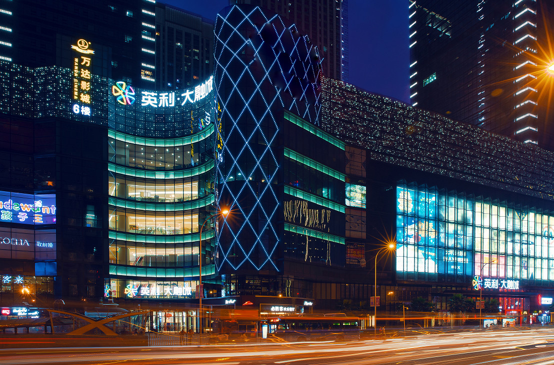 重庆大坪英利大融城地处重庆几何中心——大坪商圈,交通网络便捷通达